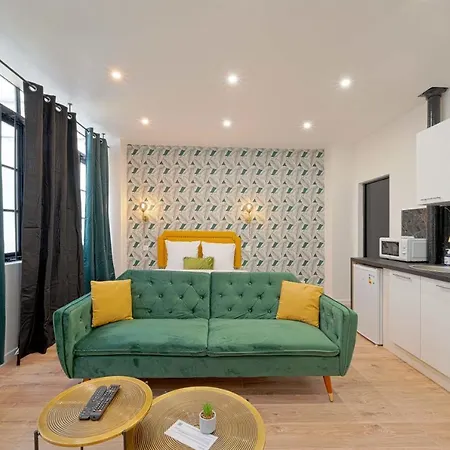Modern Studio For 3 Paris